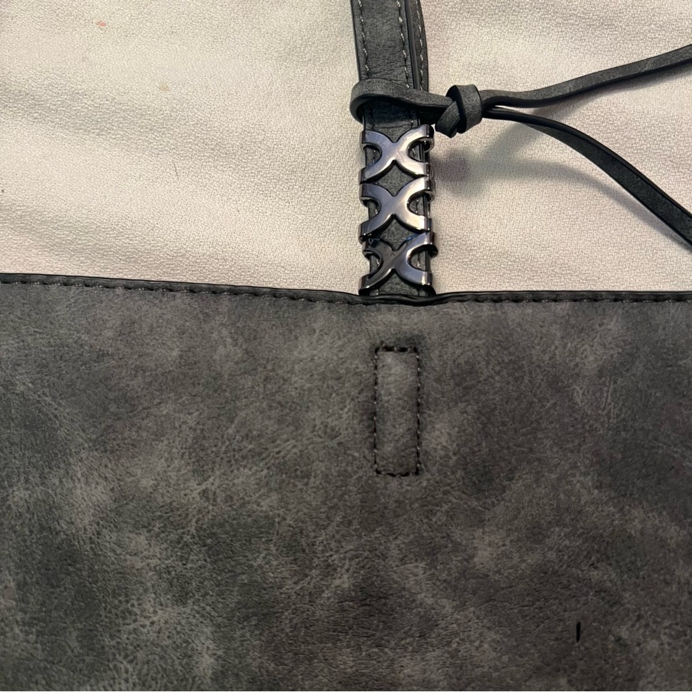 Women’s large hand bag/ tote. With medal X on the straps. - Picture 4 of 15